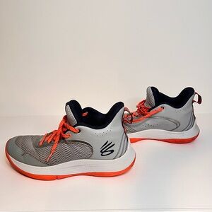 Under Armour Curry 3Z6 Mod Gray Men’s 9.5 / Women’s 11 (3025090-101)